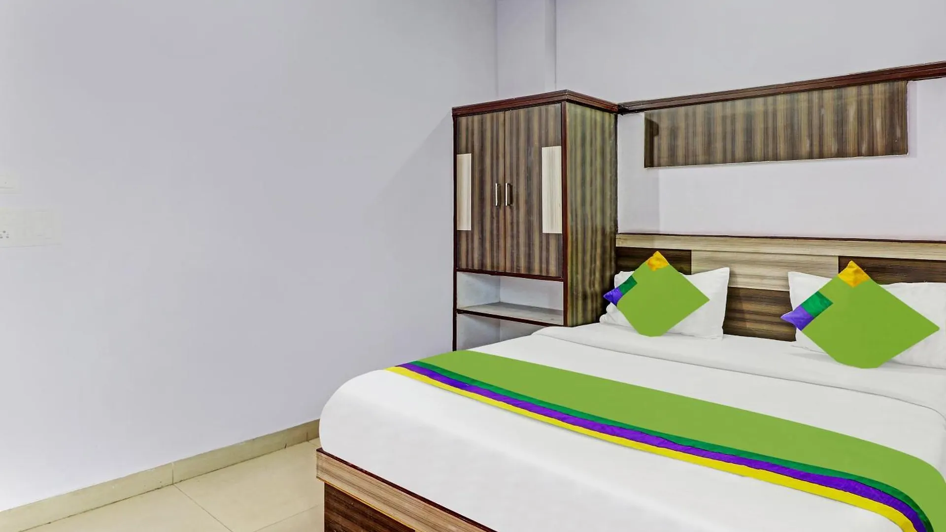 Hotel Golden Palace Agra   Agra (Uttar Pradesh)