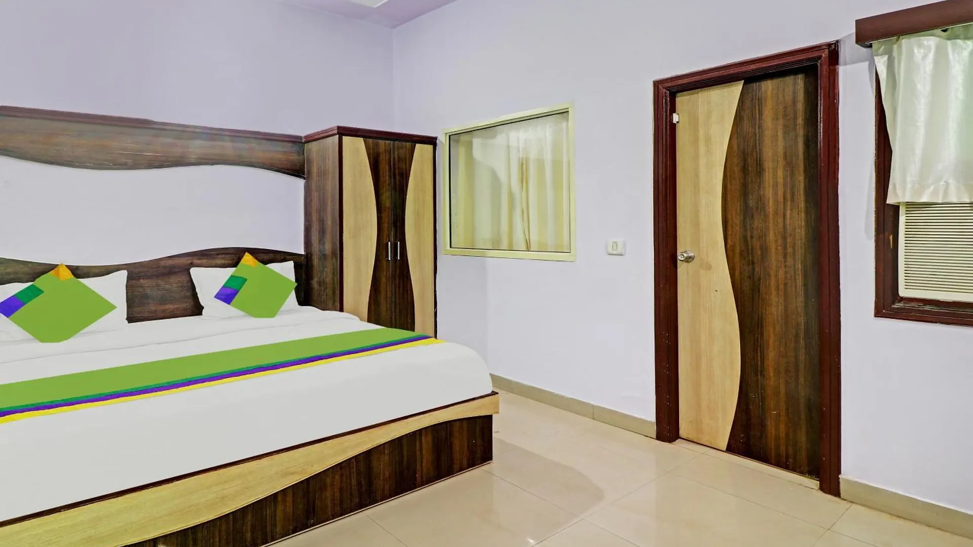 Hotel Golden Palace Agra   Agra (Uttar Pradesh)