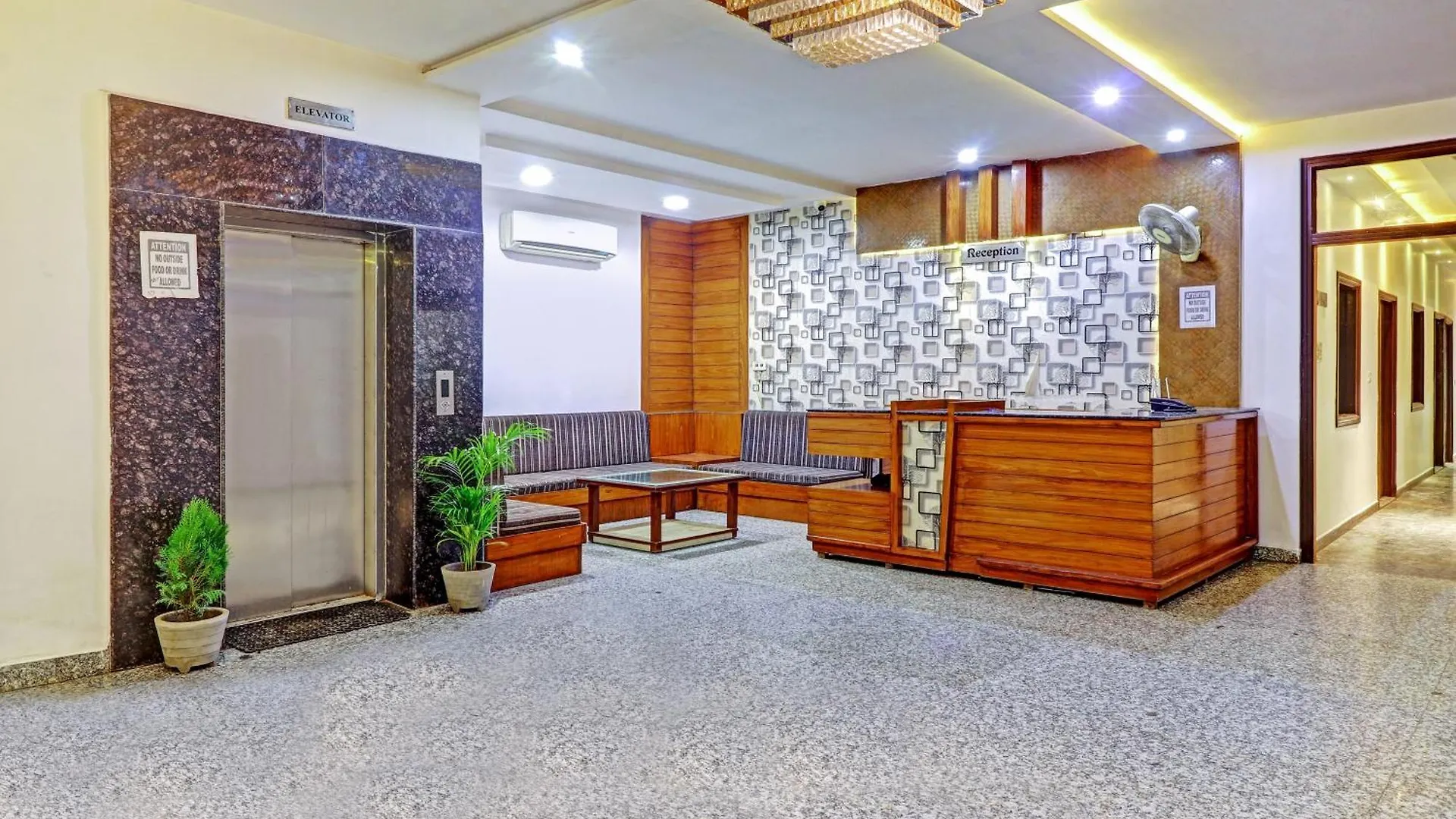 Hotel Golden Palace Agra  3*, Agra (Uttar Pradesh) India