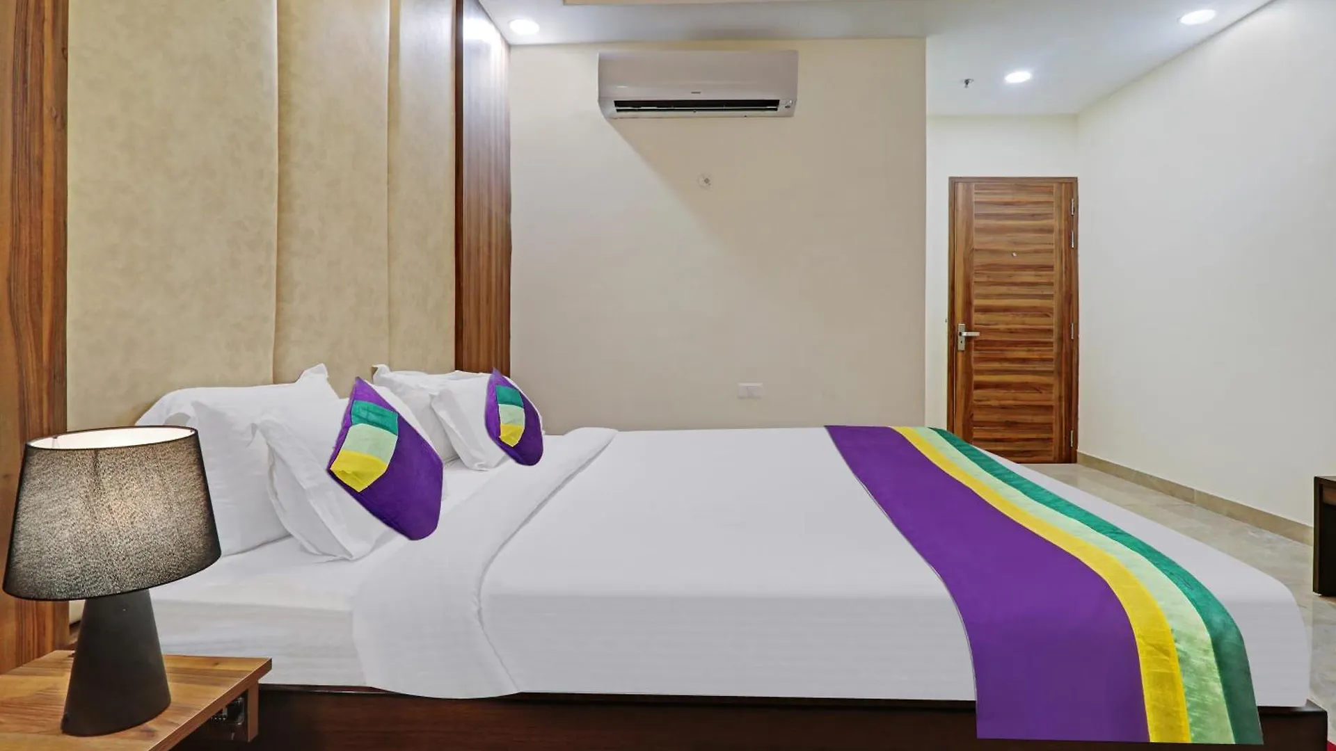 Hotel Golden Palace Agra   Agra (Uttar Pradesh)